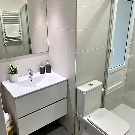 アパート Confort Y Descanso A 10 Minutos Del Centro Y Playa ヒホン